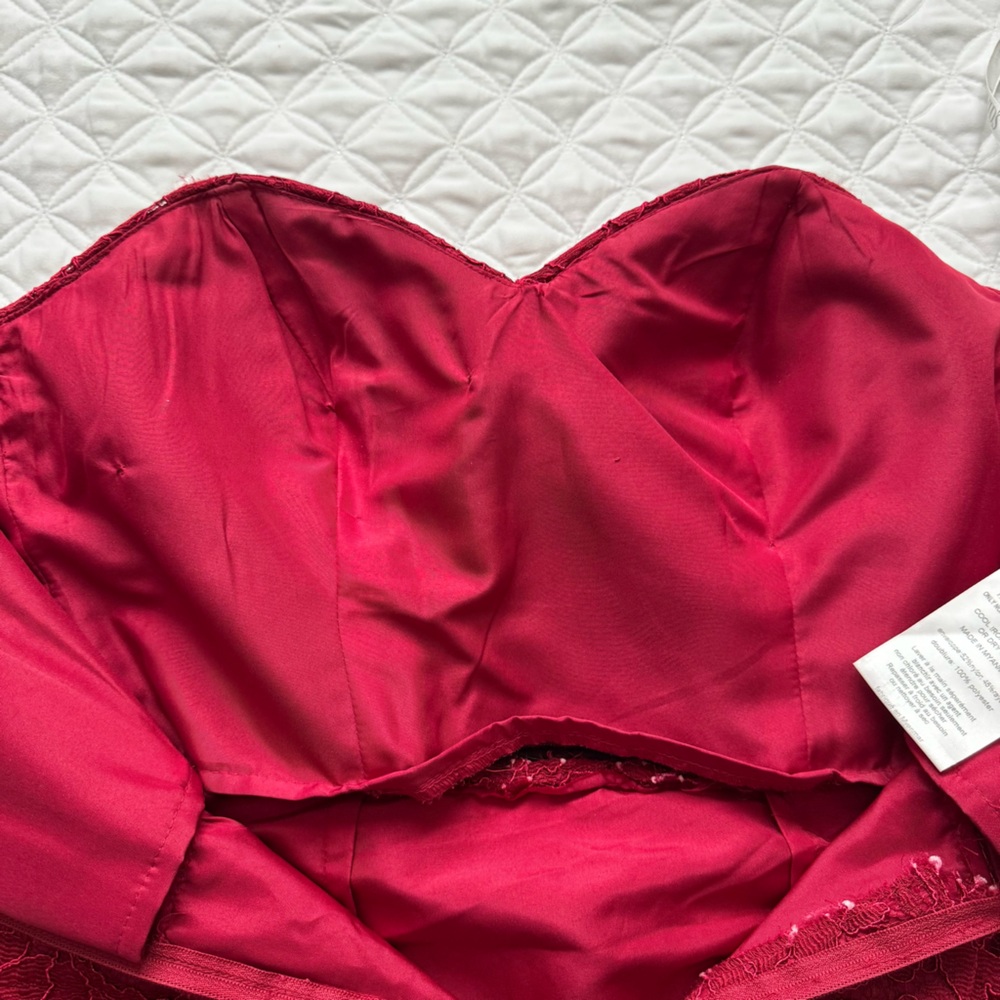 David's Bridal Red Lace Strapless Sweetheart Neckline Mini Dress Size 8 - Picture 9 of 11